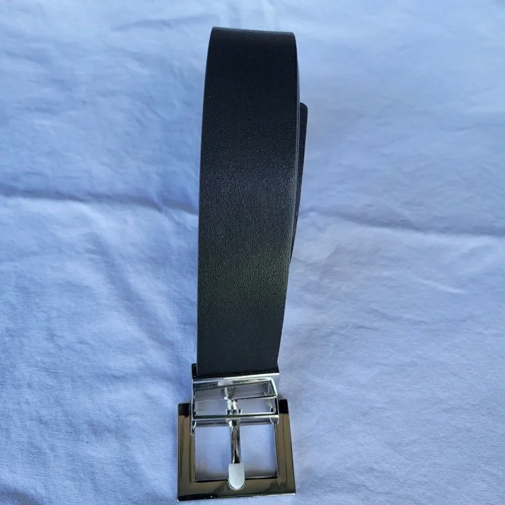 MEN'S INC Reversible Faux Leather Belt. Size 34-36